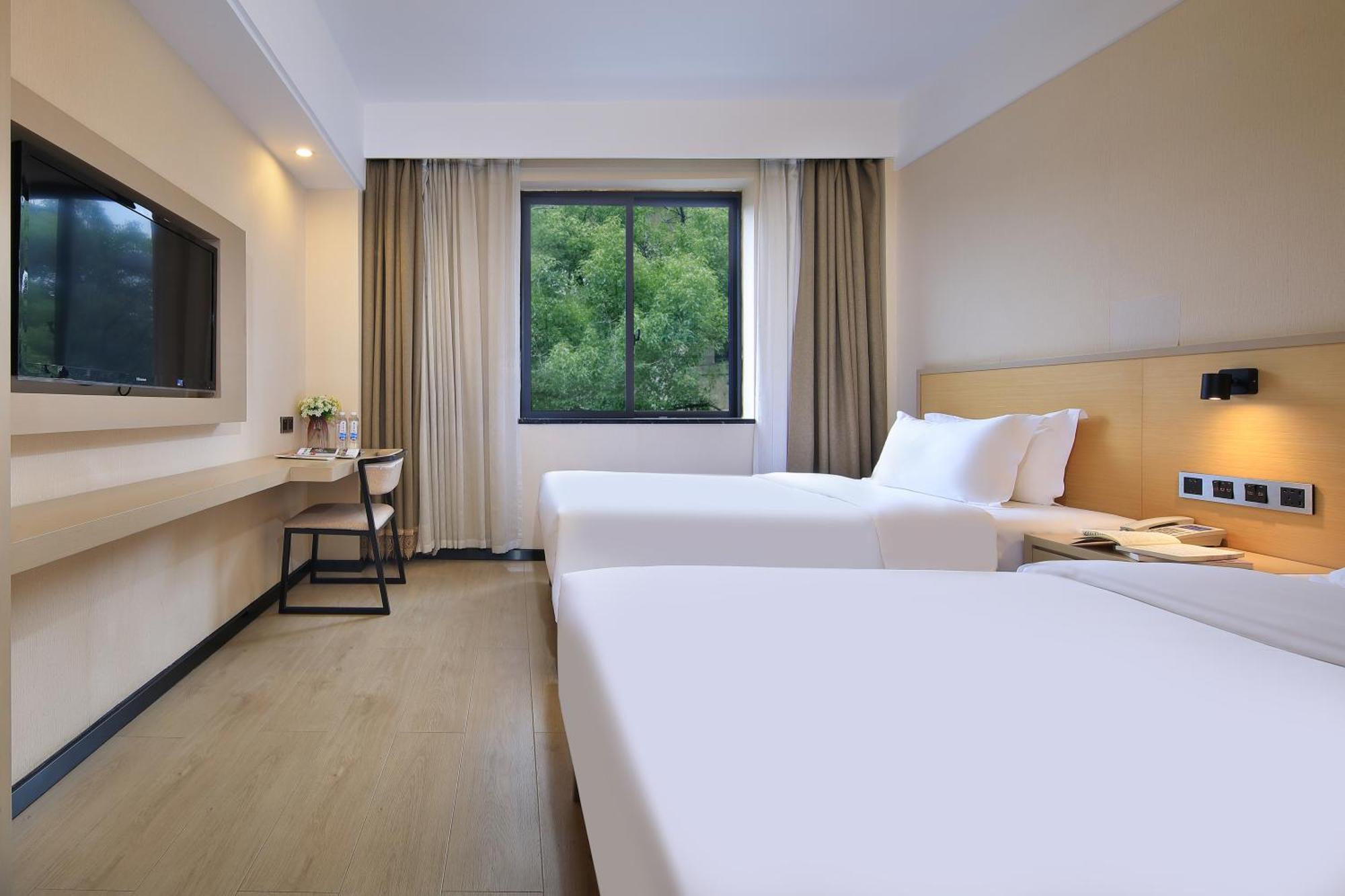 Wing Hotel Guilin- Pedestrian Street Camera foto