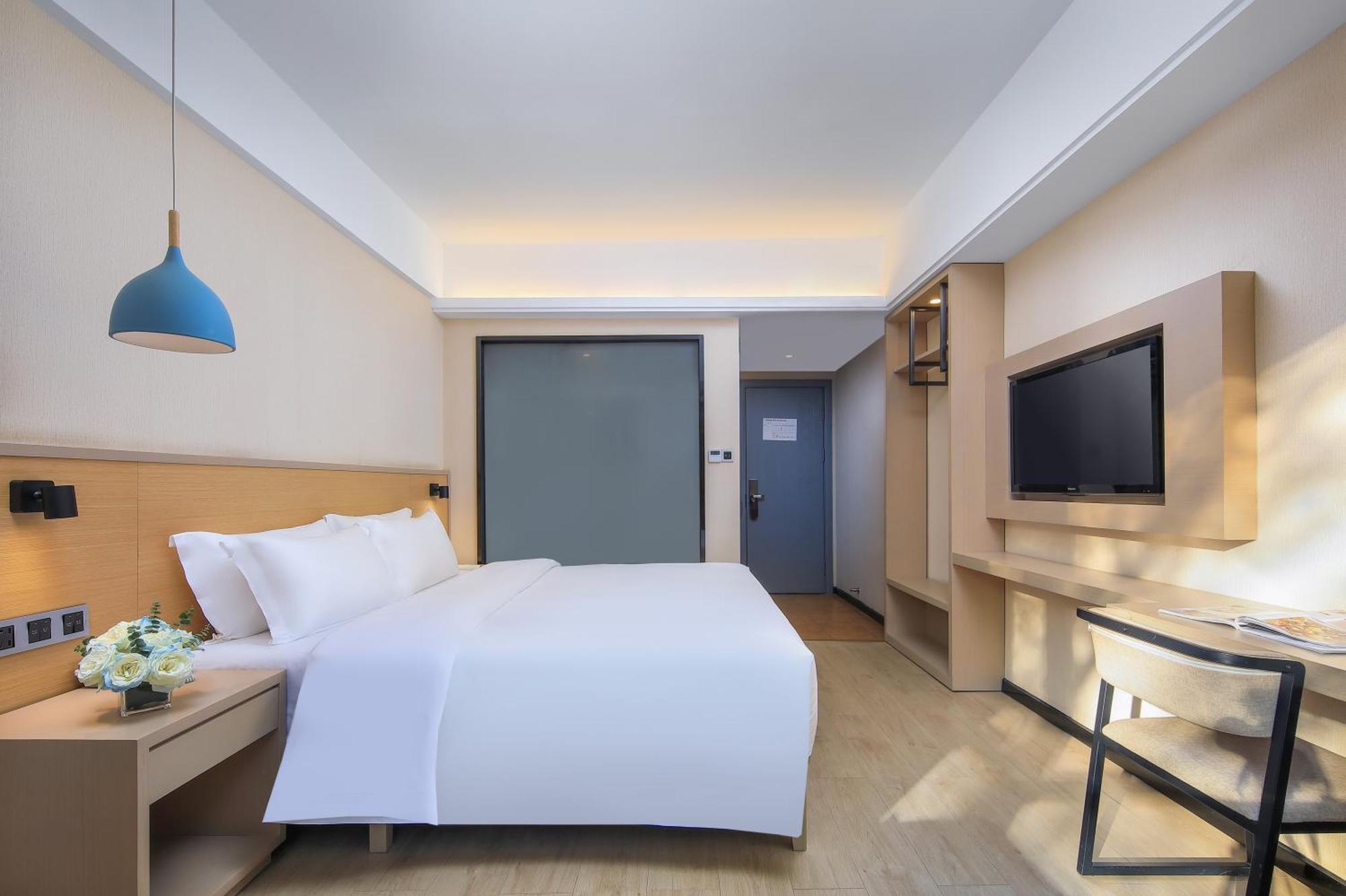 Wing Hotel Guilin- Pedestrian Street Camera foto